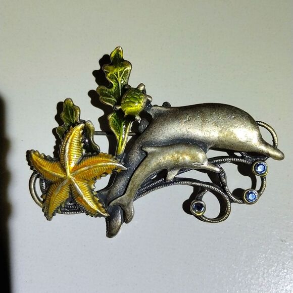 Vtg-Signed(KC)Kenneth Cole-Underwater Sea Life & Dolphin Brooch-Wonderful Detail - Picture 1 of 4